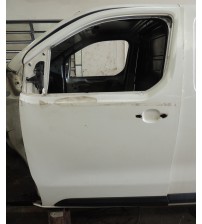 Porta Dianteira Esquerda Com Detalhes Peugeot Expert 2018