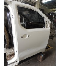 Porta Dianteira Direita Com Detalhes Peugeot Expert 2018