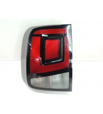 Lanterna Traseira Esquerda Original Vw Saveiro Robust 2024 Esquerdo/motorista Vermelho