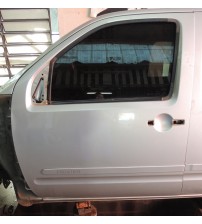 Porta Limpa Dianteira Esquerda Nissan Frontier Cd 2014 Dianteira Esquerda Prata