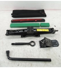 Kit Macaco E Chave Roda Jaguar F-pace 2.0 Gasolina 2020