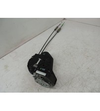 Fechadura Porta Traseira Esquerda Toyota Hilux 2024